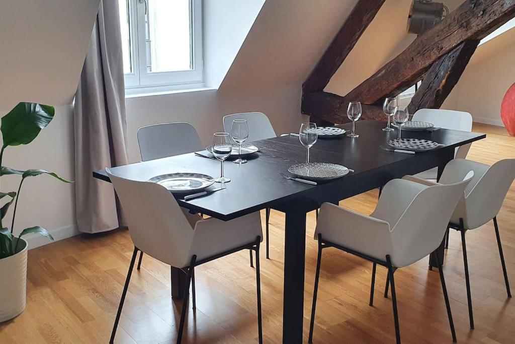 Climatise Pour 6 Personnes Secteur Opera Garnier, Galeries Lafayette Appartement
