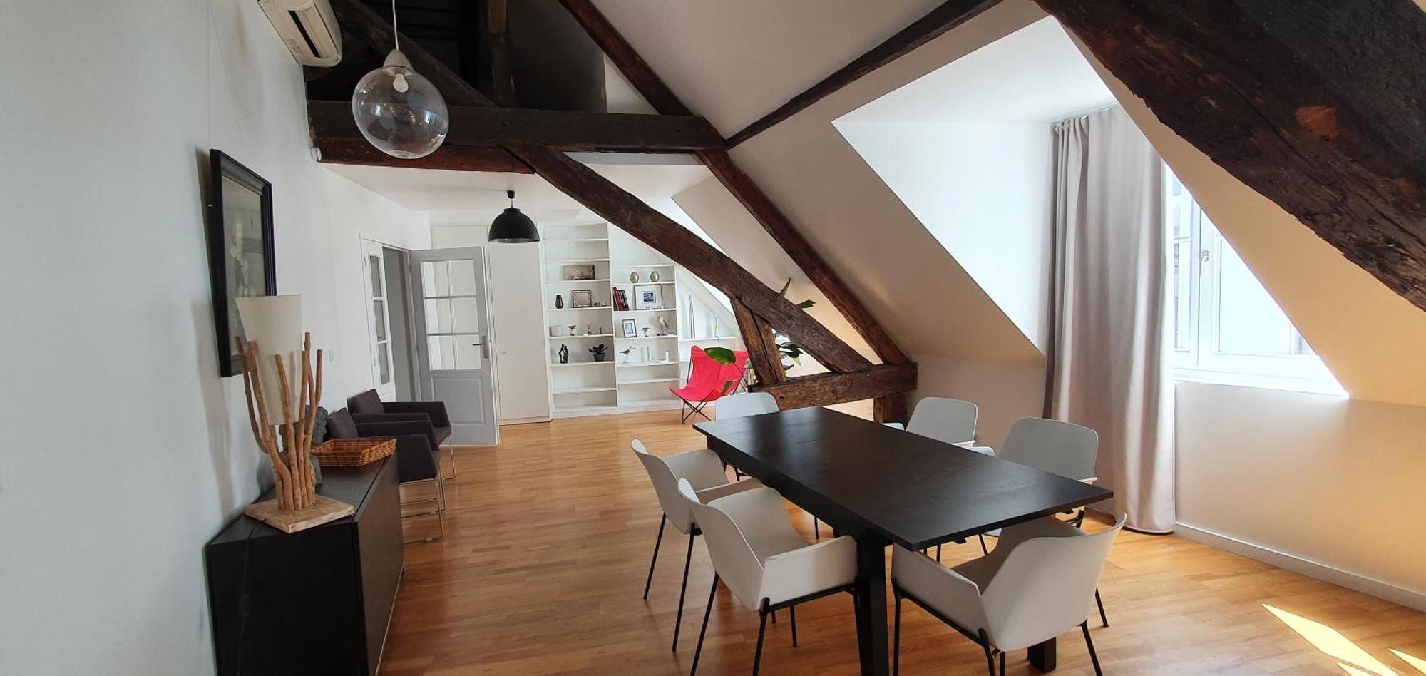 Climatise Pour 6 Personnes Secteur Opera Garnier, Galeries Lafayette Appartement