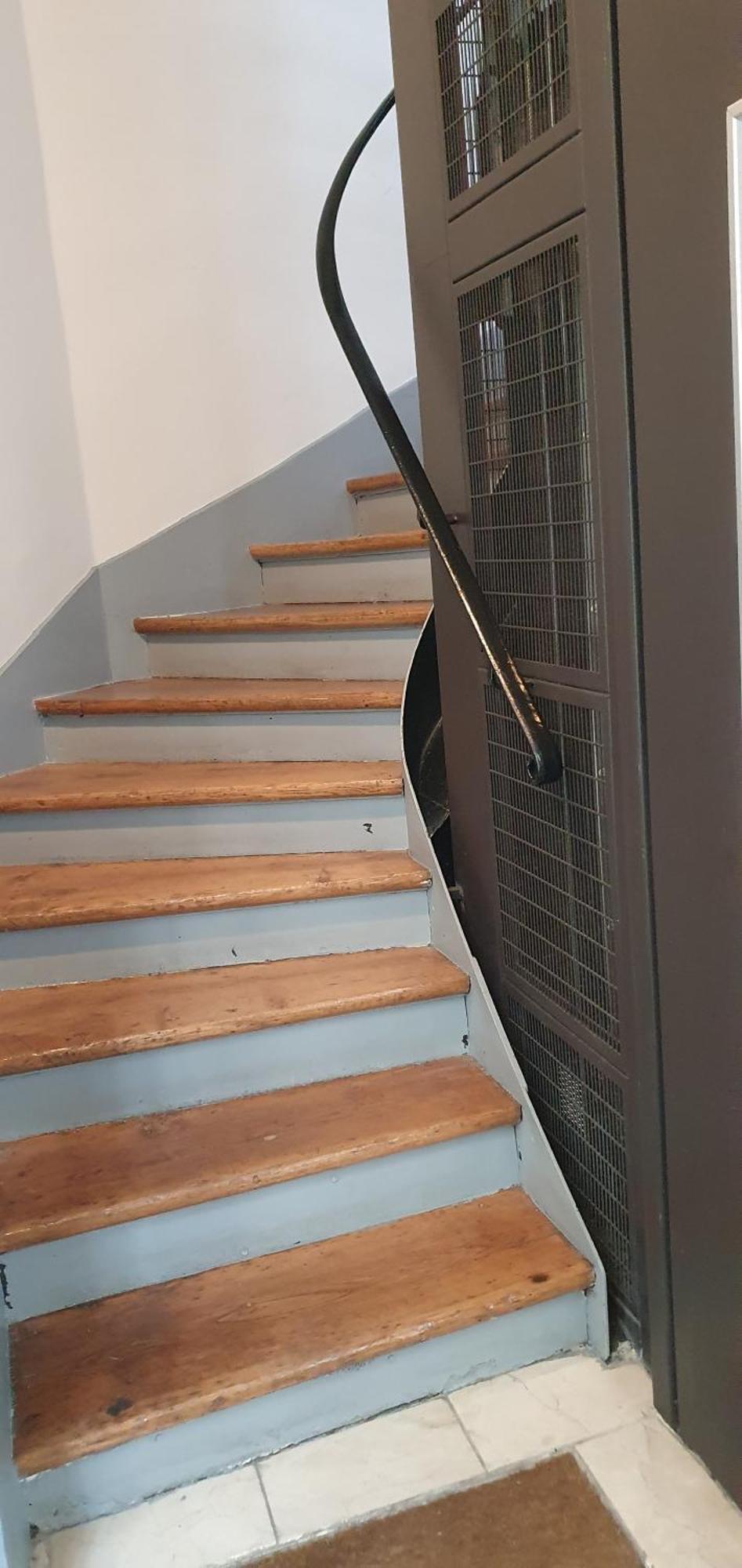 Climatise Pour 6 Personnes Secteur Opera Garnier, Galeries Lafayette Appartement Parijs
