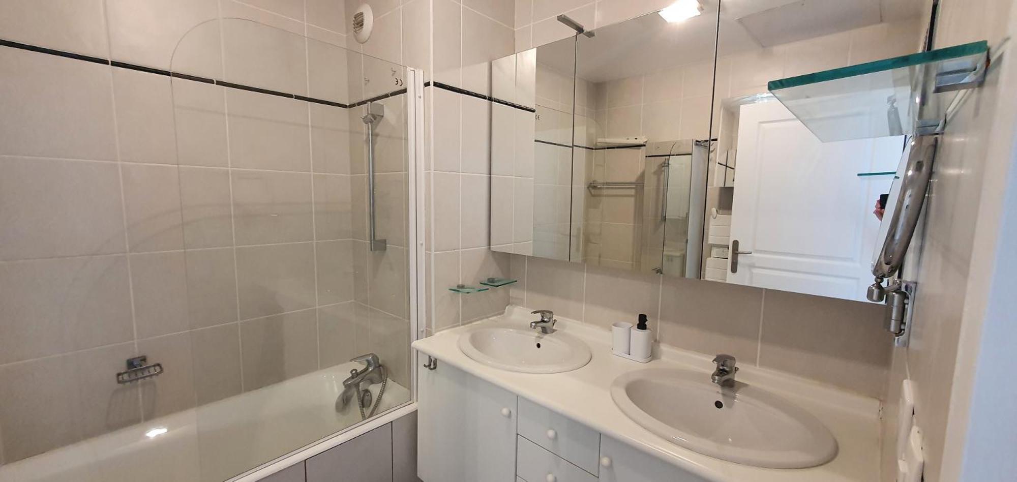 Appartement Climatise Pour 6 Personnes Secteur Opera Garnier, Galeries Lafayette *